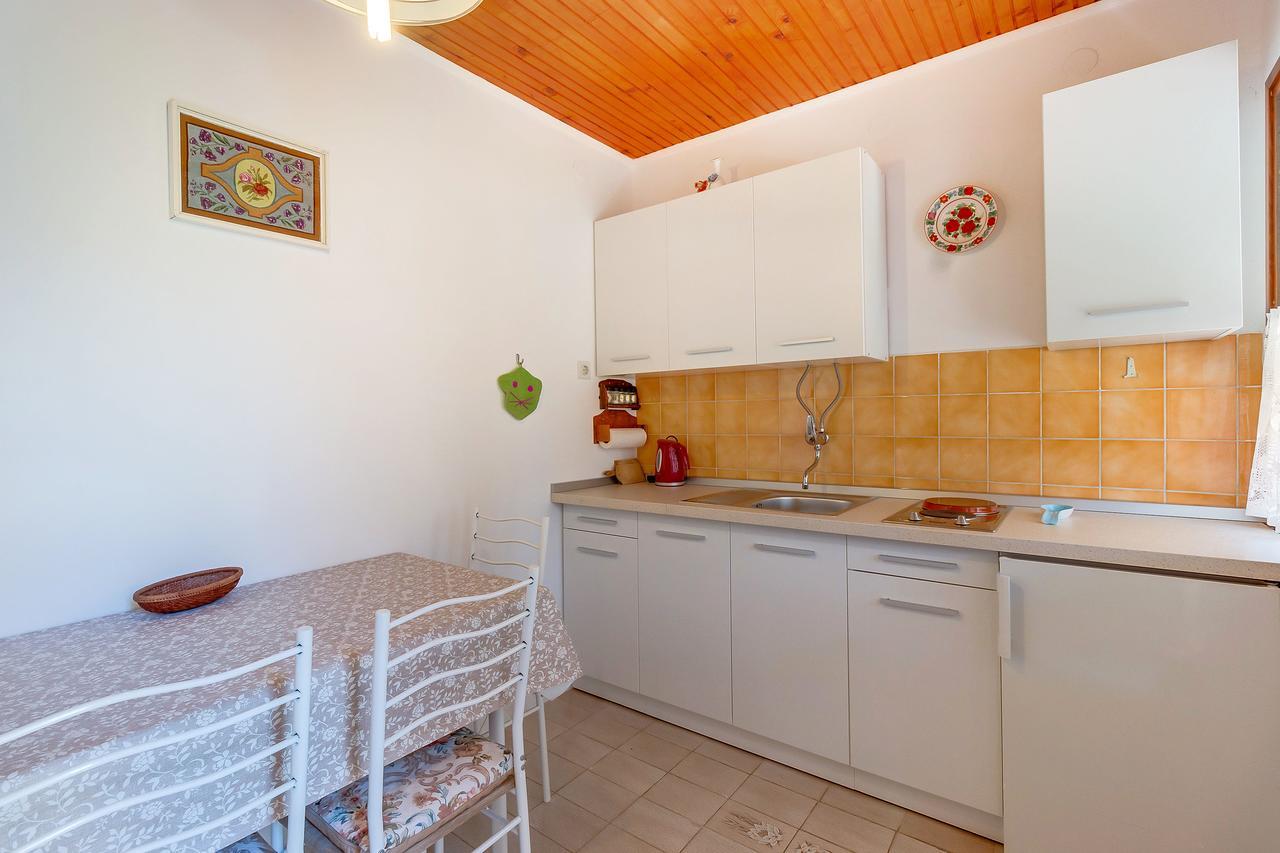 Apartments Ivna ヴェリ・ロシニュ エクステリア 写真