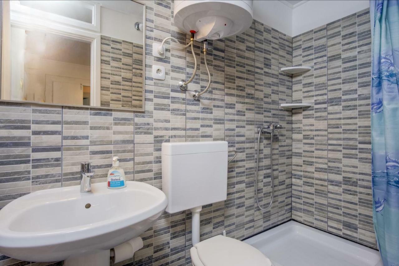Apartments Ivna ヴェリ・ロシニュ エクステリア 写真